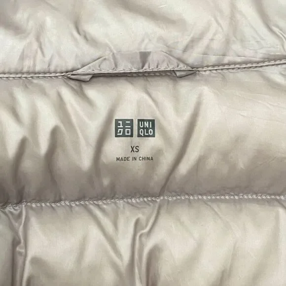 Uniqlo Down Filled Puffer Jacket Womens XS Gray Packable Coat Hooded Lightweight - Picture 6 of 11